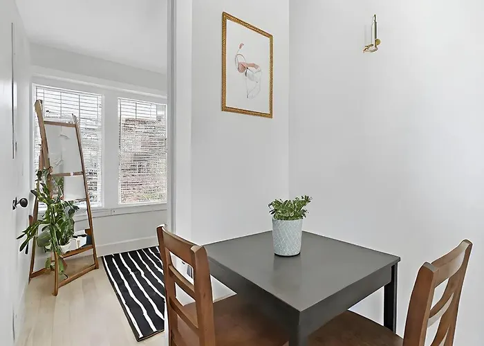 Modern & Fully Furnished 1br - Oakdale 3s